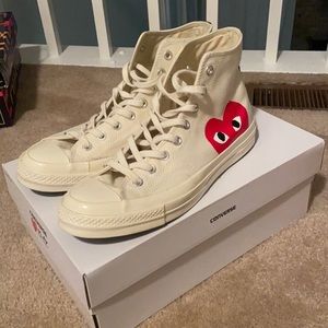 Comme des Garcons Play x Converse beige